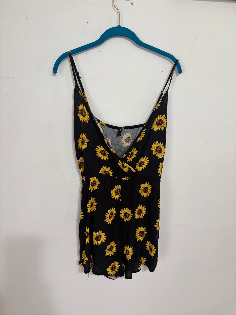 Zaful Black Sunflower Print Romper with Yellow Blooms - Picture 5 of 9